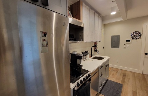 Brooklyn Apartment | Cozy 1 bedroom in the Heart of Brooklyn!