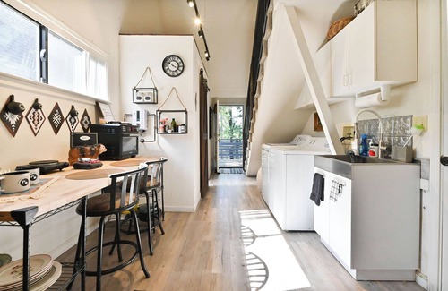 Hathaway Pines Apartment | Cozy 1-bedroom Loft Apartment in Stanislaus National Forest by Historic Murphys