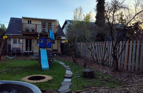 Beaumont - Wilshire Apartment | Cozy 1-bedroom lower level apt in fantastic Portland neighborhood