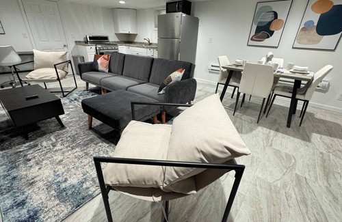 Irvington Apartment | Cozy 1-Bedroom Near Newark Airport & NYC – 10 Min to EWR, 30 Min to Manhattan!