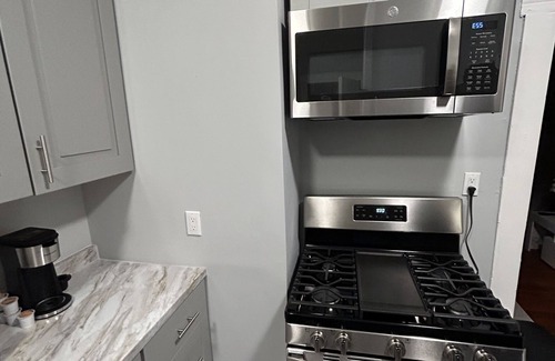 Lowell Apartment | Cozy 1 Bedroom Near UMASS Lowell