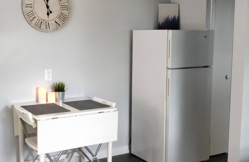 Niagara Falls Apartment | Cozy 1 Bedroom, Niagara home away from home