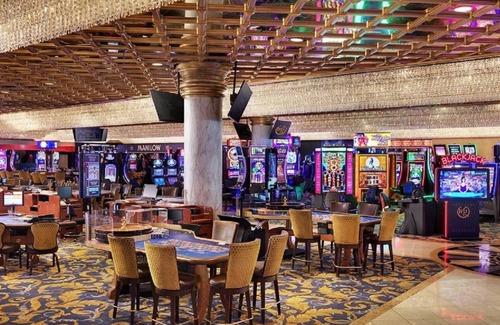 Winchester Resort | Cozy 1-bedroom resort with AC, WiFi in enchanting Las Vegas Premiere