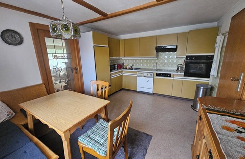 Gauting House | Cozy 1-bedroom, sharing bathroom and kitchen in marvelous Gauting with WiFi
