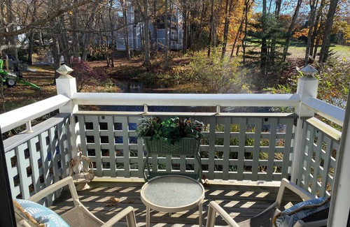 Norwich Condo | Cozy 1-bedroom spa villa, king bed, pool, Near casino, golf, wine trail & Mystic