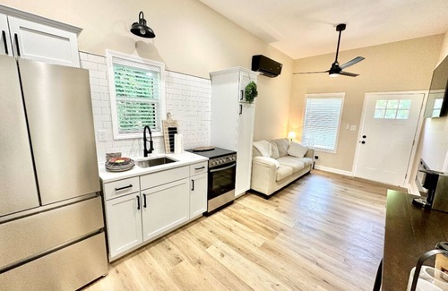 Somerset House | Cozy 1-bedroom Tiny House with WiFi, AC in beautiful Somerset