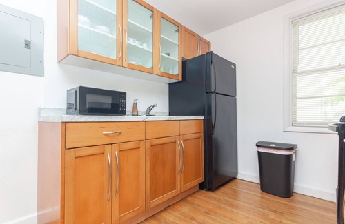 Nurmi Isles Apartment | Cozy 1-bedroom apartment in charming Fort Lauderdale