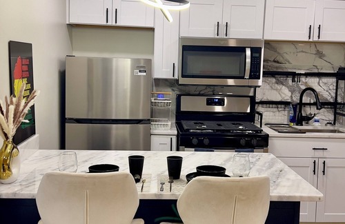 Medical District Apartment | Cozy 1-bedroom with AC and WiFi in amazing Memphis downtown apartment.n
