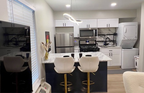 Medical District Apartment | Cozy 1-bedroom with AC and WiFi in amazing Memphis downtown apartment.n