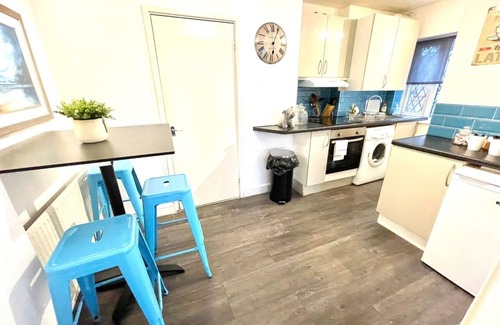 Cambridge Apartment | COZY 1 Bedroom with parking