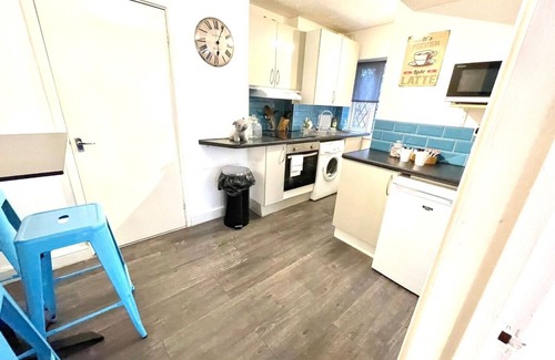 Cambridge Apartment | COZY 1 Bedroom with parking