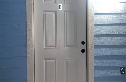 Uvalde Apartment | Cozy 1-bedroom with WiFi and AC in charming Uvalde