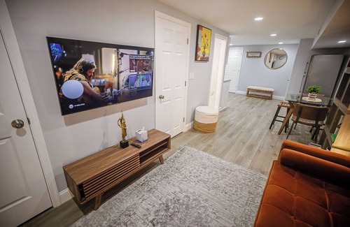 Northeast Philadelphia Apartment | Cozy 1-BR apartment in NE Philadelphia with FREE Parking, WiFi, AC