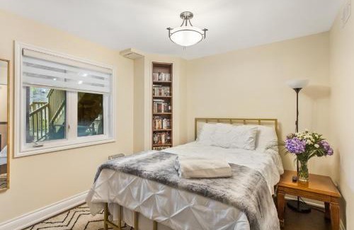 Vaughan Apartment | Cozy 1-BR, with Private Patio