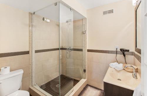 Vaughan Apartment | Cozy 1-BR, with Private Patio
