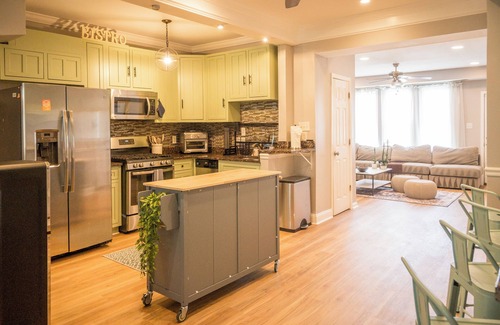 Brightwood Park House | Cozy 12 ppl home with BBQ grill, fire pit and office space in NW Washington DC.