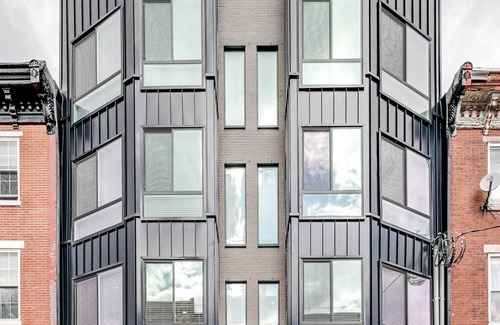 Fairmount House | Cozy 1B/1.5Ba Bi-Level Condo