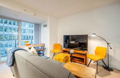 Bay Cloverhill House | Cozy 1B Luxury Condo Heart of Toronto