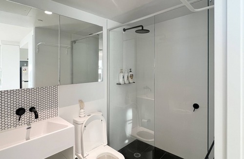 Carlton South Apartment | Cozy 1B1B APT with stunning view