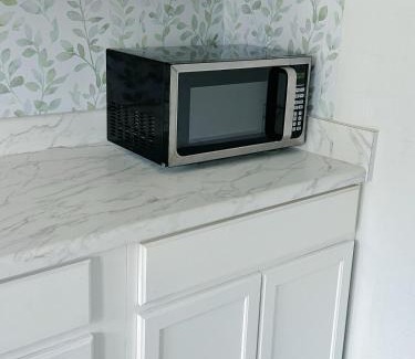 Liverpool Apartment | Cozy 1bd apartment in the heart of Liverpool NY