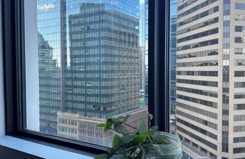 Downtown Edmonton Apartment | Cozy 1BD Downtown NewYork styled Loft