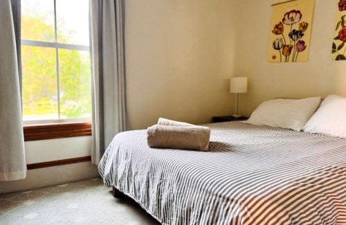 Shelburne Apartment | Cozy 1BD in Historic Shelburne