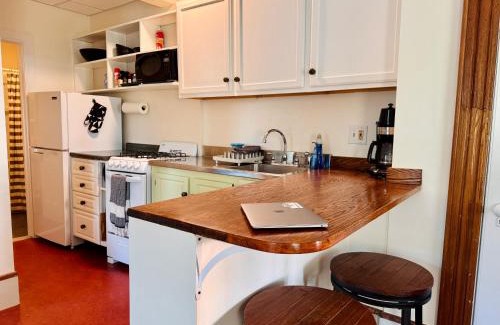 Shelburne Apartment | Cozy 1BD in Historic Shelburne