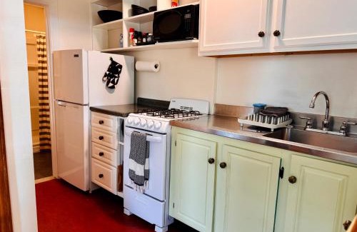 Shelburne Apartment | Cozy 1BD in Historic Shelburne