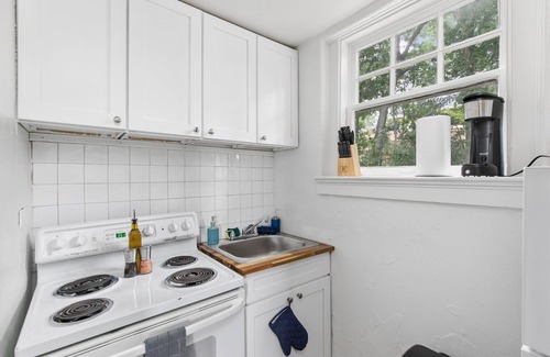 Redmont Park Apartment | Cozy 1bd-Mins to UAB and Downtown + Fast WiFi