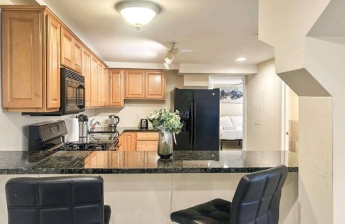 Old City Apartment | Cozy 1BD | Old City | 2 Beds | Independence Hall