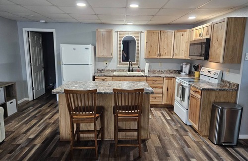 Medford Apartment | Cozy 1Bedroom in the heart of Historical Downtown Medford