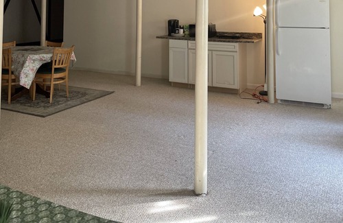 Brooklandville House | Cozy 1bedroom suite with a bowling alley! Family friendly- 10 min away from mall