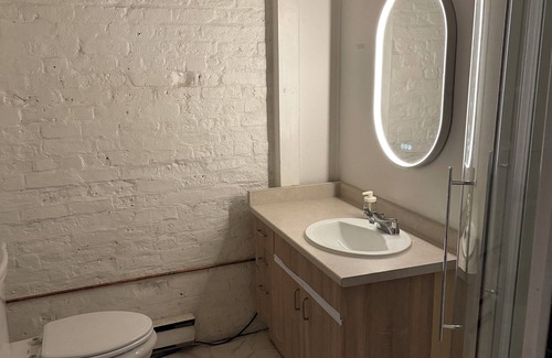 Downtown London Apartment | Cozy 1BR apartment near VIA RAIL London