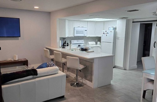 Fountain Lakes Condo | Cozy 1BR Condo in Southwest Florida -Near Beaches, Golf, Shopping & Restaurants