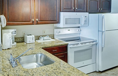 Old Town West Condo | Cozy 1BR Condo! Prime Old Town Alexandria Locationn