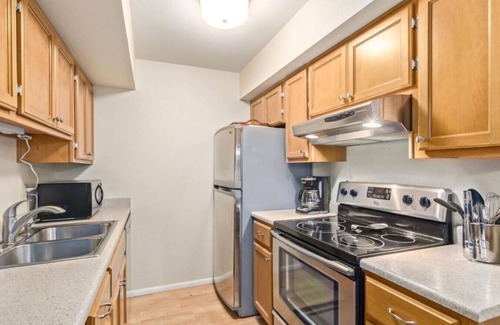 Paradise Valley Village House | Cozy 1BR Condo w/Gym, Pool & Hot Tub Access