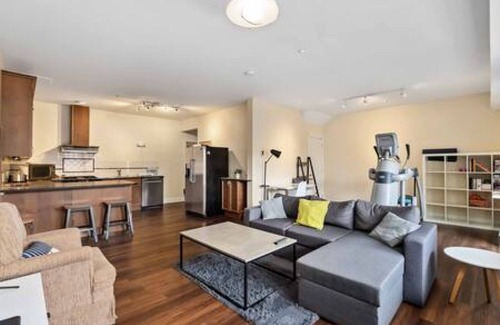 White Rock House | Cozy 1BR Guest Suite, White Rock