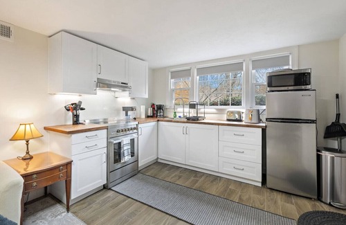 Briarcliff Heights Apartment | Cozy 1BR Near Emory + VA | Pet-Friendly Stay