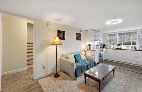 Briarcliff Heights Apartment | Cozy 1BR Near Emory + VA | Pet-Friendly Stay