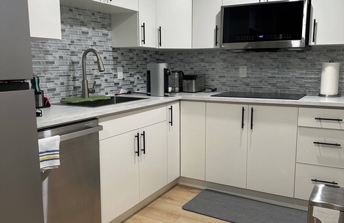 Fort Gary House | Cozy 1BR Suite at Winnipeg South