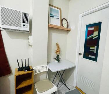 Virac House | Cozy 1BR Unit with Full Bathroom,Kitchen, Wifi at Sonia's Island Stay