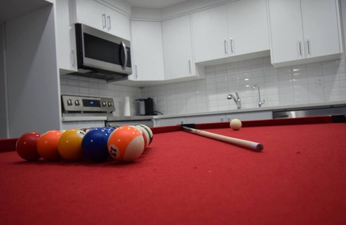 Southeast Calgary House | Cozy 1BR wt. Home Office & Entire Suite