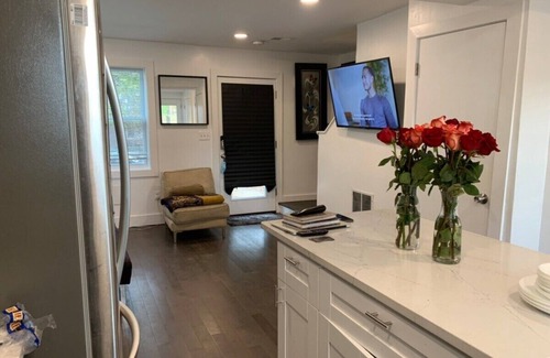 Deanwood House | Cozy 2/1.5 Getaway in Lily Ponds