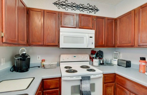 Hope Gardens Apartment | Cozy 2 BDR Condo with lovely Balcony! 1.5M to Broadway