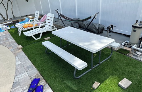 Arlington House | Cozy 2 bed/ 1 bath Poolside Tiny Home