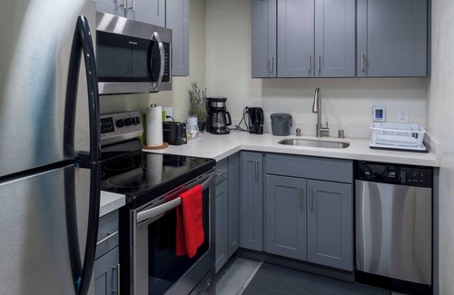 West Seattle House | Cozy 2-bed/1ba daylight basement, Sleeps 6, 2 miles from Alki Beach