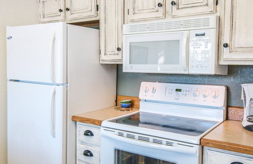 Red Lodge Condo | Cozy 2 Bed, 2 Bath Condo on Golf Course with Hot tub, Sauna & Pool!