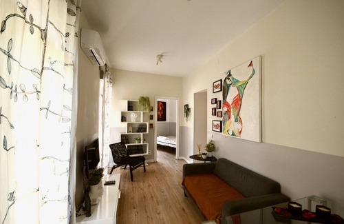 Adelfas Apartment | Cozy 2-Bed Apartment Near the Center
