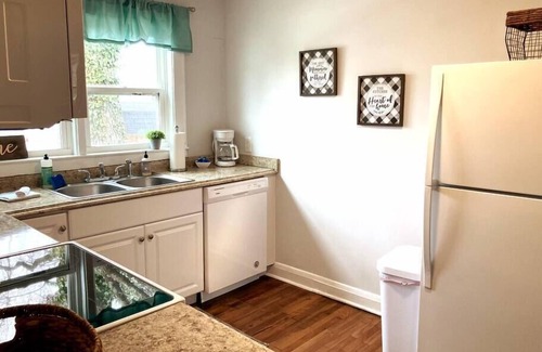 Bristol Apartment | Cozy 2 Bed Apartment Near Downtown Bristol
