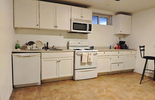 Northeast Edmonton House | Cozy 2-Bed Basement Retreat